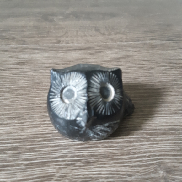 Soapstone carved Owls. Handmade  A Wolf Original Made in Canada - Picture 6 of 8